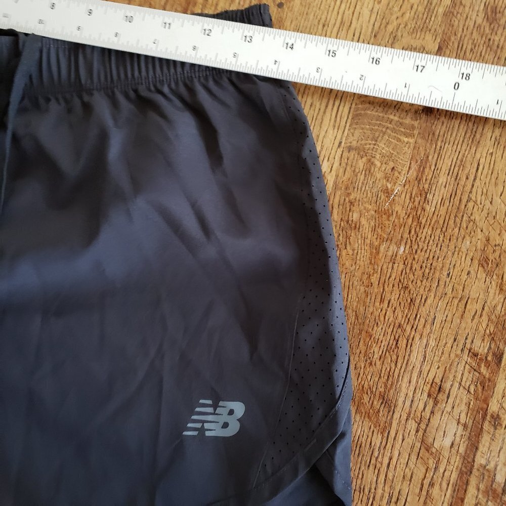 New Balance Shorts - Picture 4 of 7